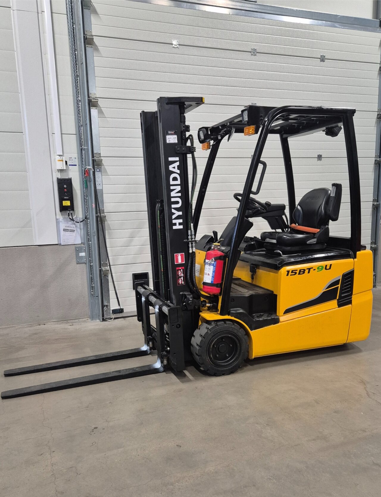 Hyundai 15BT-9U 2027